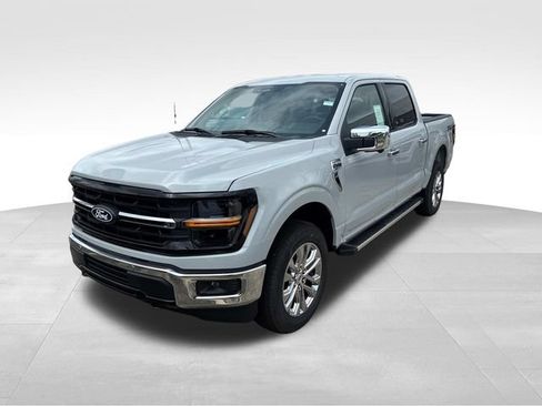 New 2026 Ford F150 XLT w/ Equipment Group 302A MID AWD/4WD image 3