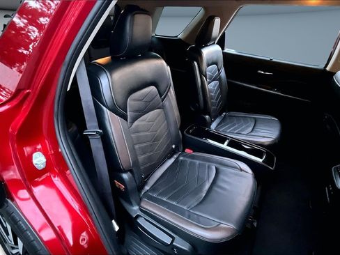 Used 2023 Nissan Pathfinder Platinum image 24