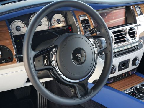 Certified 2019 Rolls-Royce Wraith image 17