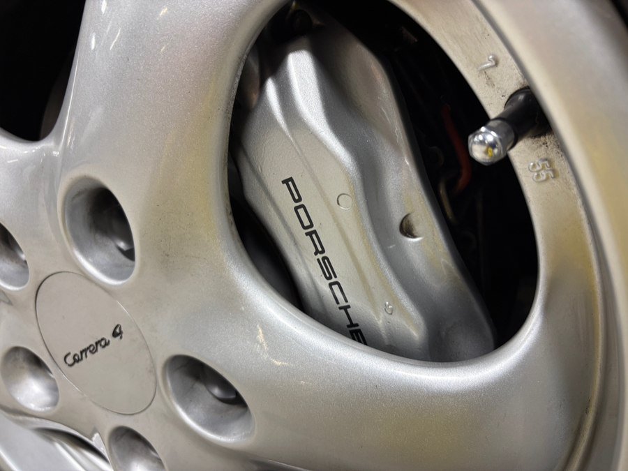 Used 1995 Porsche 911 Carrera 4 AWD/4WD image 26