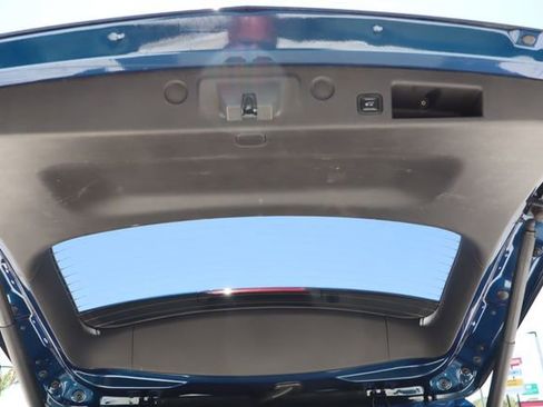 Used 2022 Chevrolet Equinox LT FWD image 23