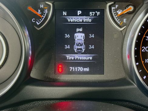 Used 2019 Jeep Wrangler Unlimited Sport image 16