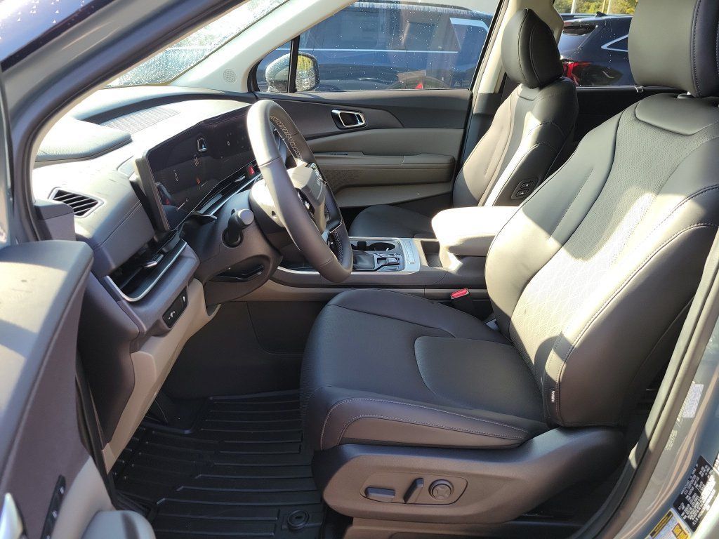 New 2027 Kia Carnival EX FWD image 22
