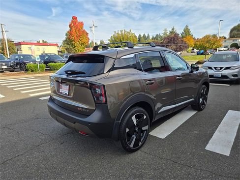 New 2026 Nissan Kicks SR w/ Cold Weather Package image 6