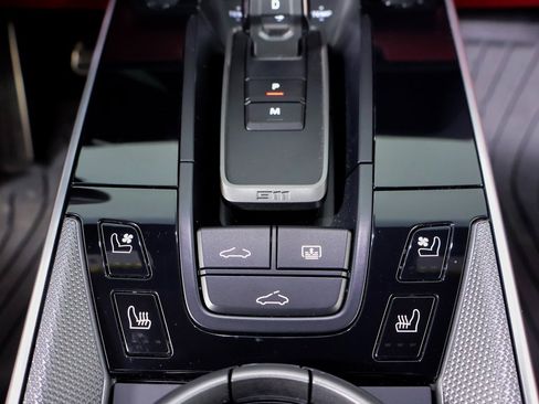 Used 2024 Porsche 911 Turbo image 20