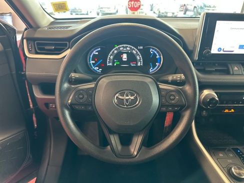 Used 2024 Toyota RAV4 LE AWD/4WD image 18