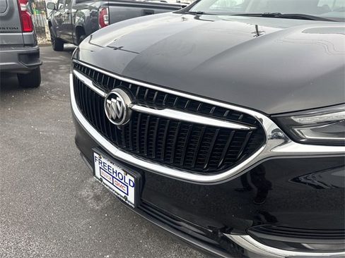 Used 2020 Buick Enclave Essence w/ Sound and Sites Package image 29