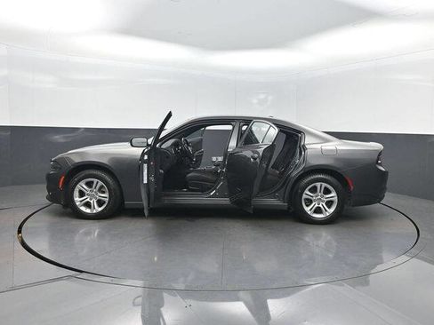 Used 2022 Dodge Charger SXT image 40