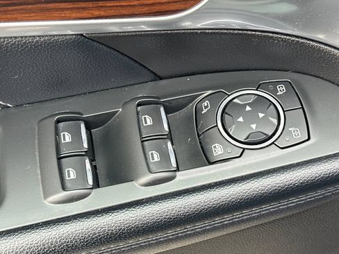 Used 2017 Ford Explorer Limited FWD image 12