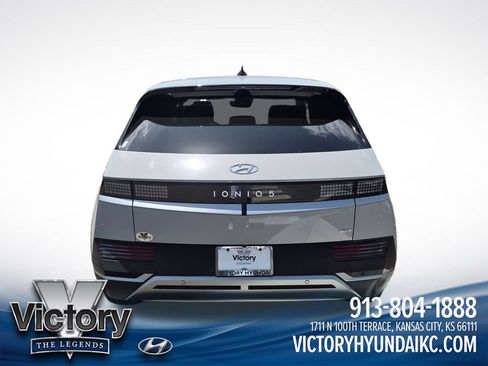 Used 2023 Hyundai Ioniq 5 SEL AWD/4WD image 4