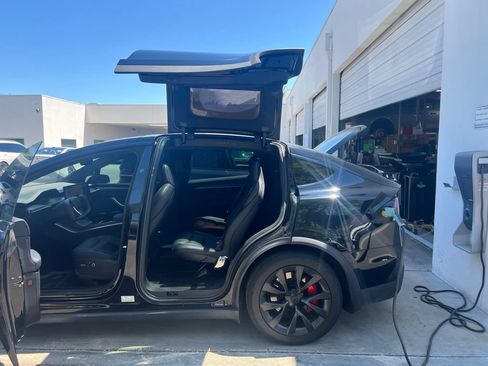 Used 2023 Tesla Model X Plaid AWD/4WD image 10