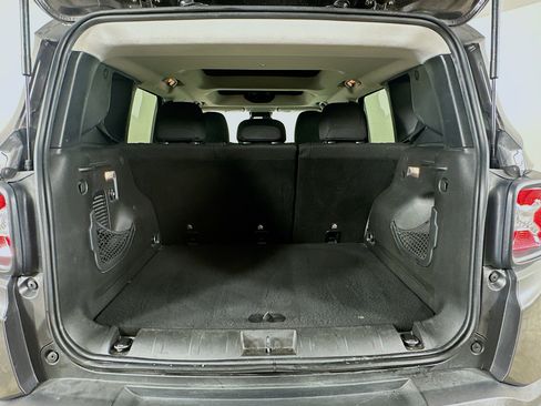 Used 2017 Jeep Renegade Latitude w/ Cold Weather Group AWD/4WD image 29