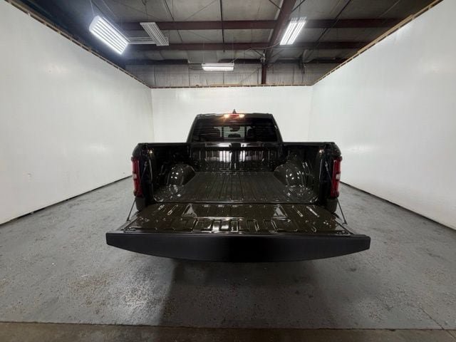 New 2027 RAM 1500 Express AWD/4WD image 9