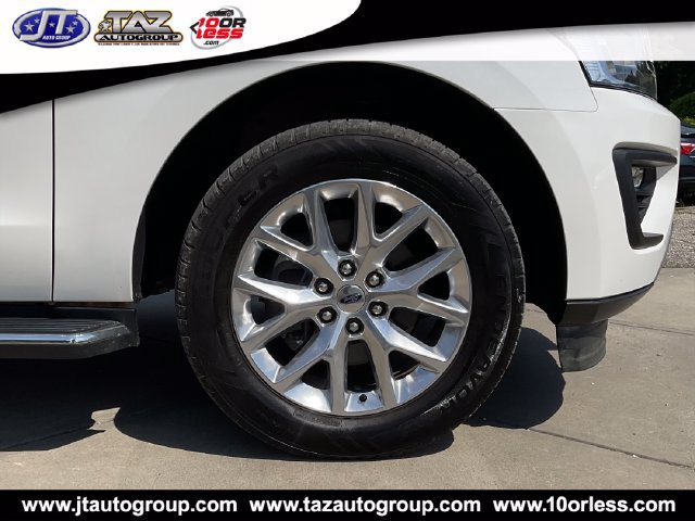 Used 2020 Ford Expedition XLT w/ Equipment Group 202A AWD/4WD image 9
