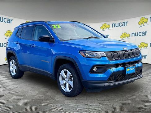 Used 2022 Jeep Compass Latitude w/ Convenience Group AWD/4WD image 1