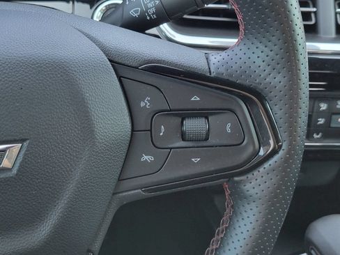 Used 2025 Chevrolet Trax RS w/ Driver Confidence Package FWD image 27