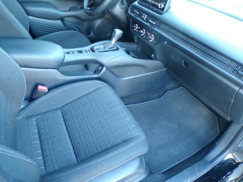 Used 2024 Honda HR-V LX image 8