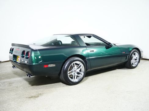 Used 1995 Chevrolet Corvette Coupe RWD image 7