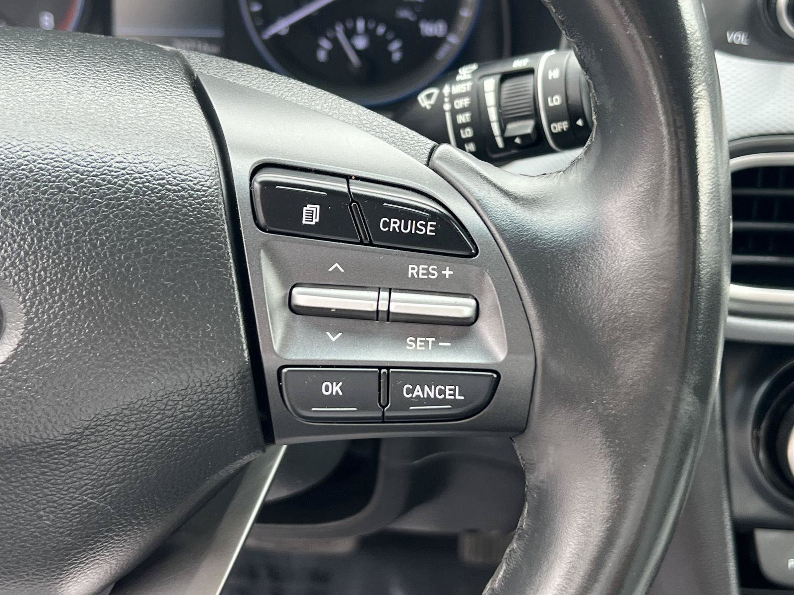 Used 2021 Hyundai Kona Limited AWD/4WD image 35