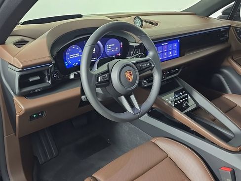 Certified 2026 Porsche Macan 4 Electric AWD/4WD image 4