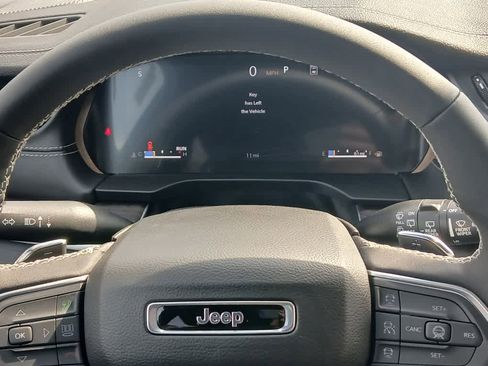 New 2026 Jeep Grand Cherokee L Limited w/ Limited Altitude Package AWD/4WD image 21