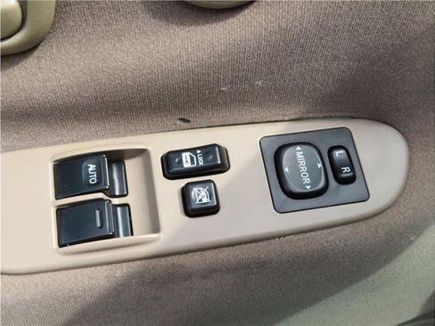 Used 2002 Toyota Tundra SR5 image 10