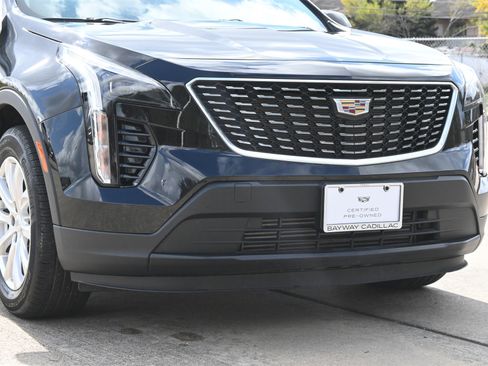 Certified 2023 Cadillac XT4 Luxury w/ Cold Weather Package image 27