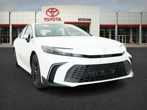 New 2026 Toyota Camry SE image 28