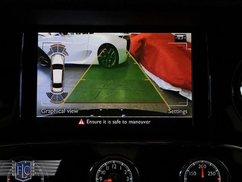 Used 2013 Bentley Mulsanne RWD image 38