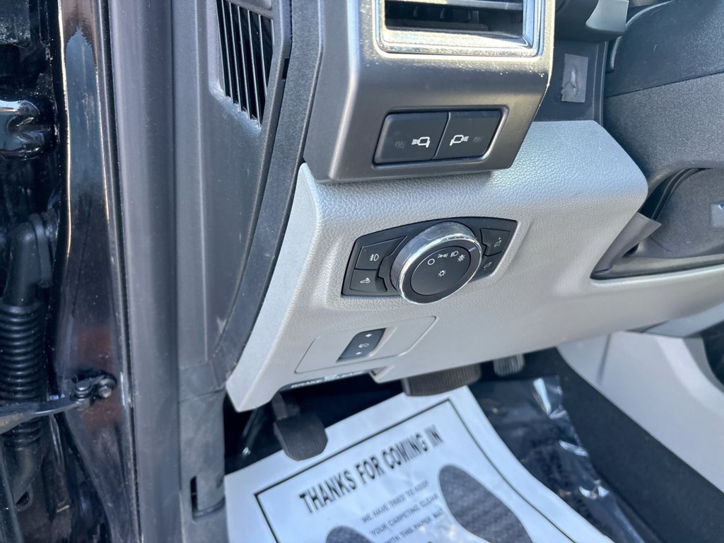 Used 2019 Ford F250 XLT w/ XLT Premium Package AWD/4WD image 28