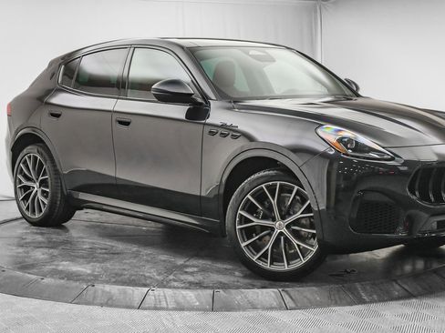 New 2026 Maserati Grecale Modena image 1