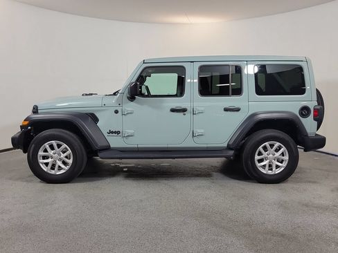 Used 2023 Jeep Wrangler Unlimited Sport w/ Sun And Sound Package AWD/4WD image 4
