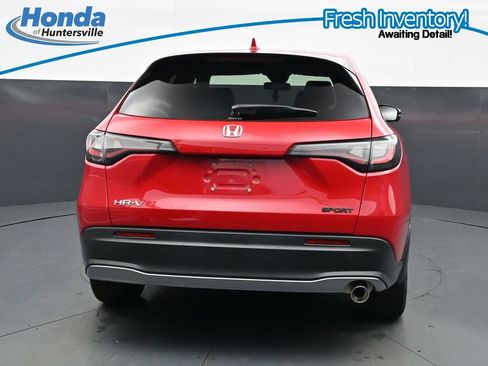 Used 2024 Honda HR-V Sport image 3