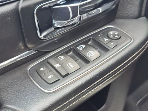 Used 2017 RAM 1500 Laramie w/ Convenience Group image 18