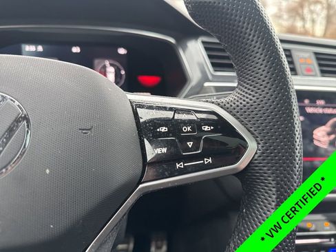 Certified 2022 Volkswagen Tiguan SE R-Line image 18