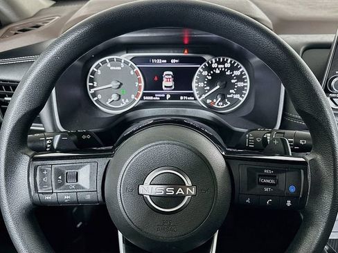 Used 2023 Nissan Rogue SV FWD image 12