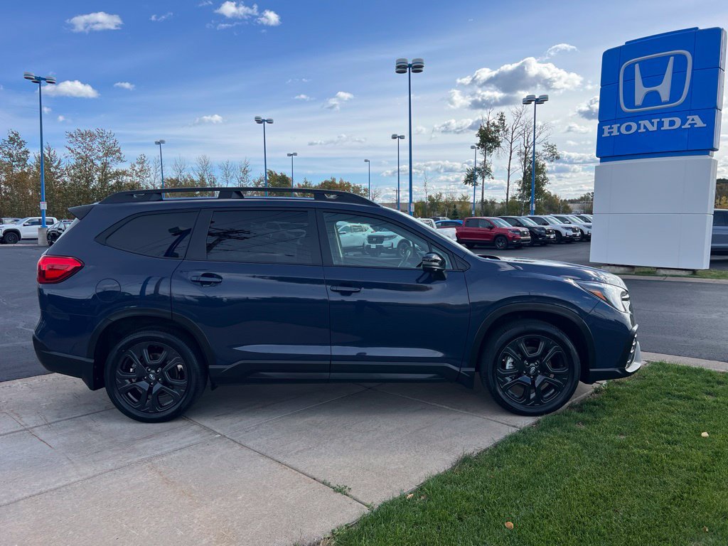 Used 2023 Subaru Ascent Onyx Edition Limited AWD/4WD image 4