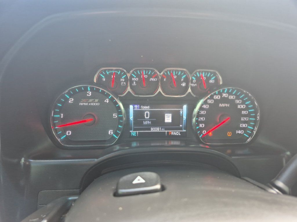 Used 2018 Chevrolet Silverado 1500 LT w/ All Star Edition AWD/4WD image 18