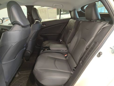 Used 2019 Toyota Prius Prime Advanced image 13