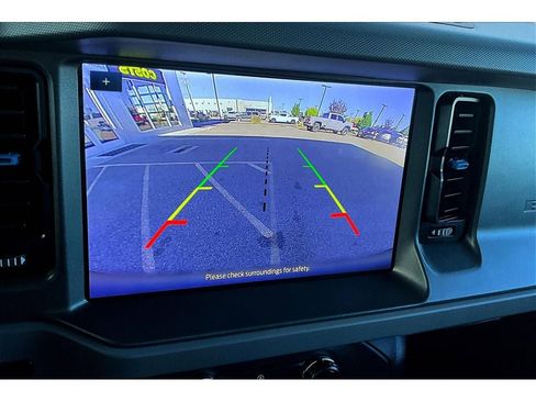 Used 2024 Ford Bronco Black Diamond image 24