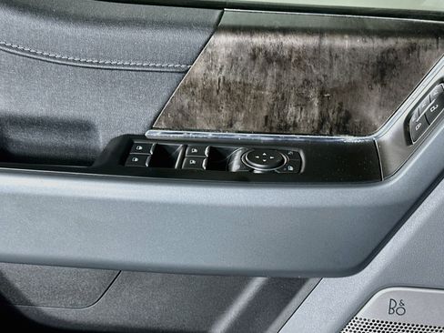 Used 2022 Ford F150 Lariat AWD/4WD image 15