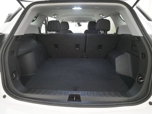 Used 2024 GMC Terrain SLE w/ Driver Convenience Package AWD/4WD image 10