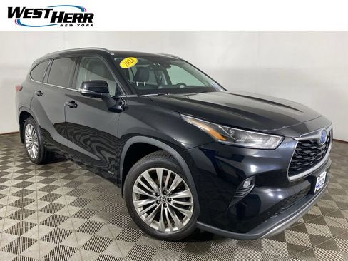 Used 2023 Toyota Highlander Platinum AWD/4WD image 1
