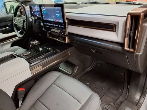 Used 2024 GMC Hummer EV 3X w/ Extreme Off-Road Package AWD/4WD image 9