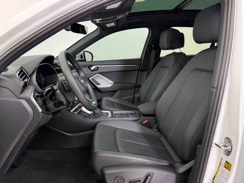 Certified 2025 Audi Q3 2.0T Premium w/ Convenience Package image 5