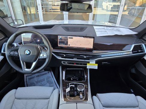 New 2026 BMW X5 xDrive50e w/ Climate Comfort Package AWD/4WD image 18