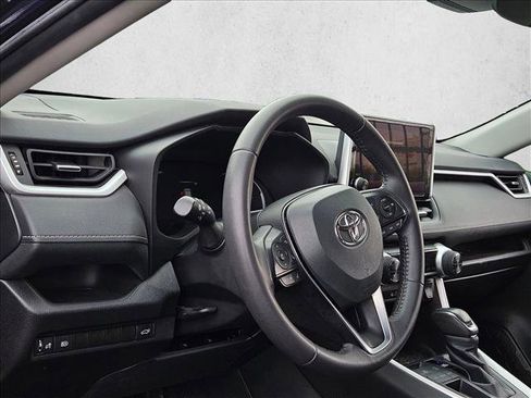 Used 2024 Toyota RAV4 XLE Premium image 9