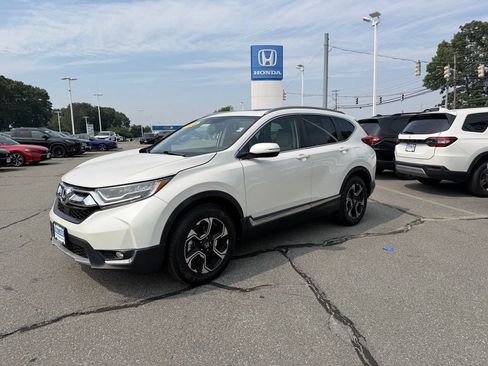 Used 2018 Honda CR-V Touring image 1