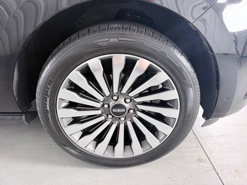Used 2019 Lincoln Navigator Reserve AWD/4WD image 4