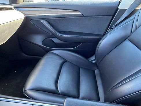 Used 2023 Tesla Model 3 Standard Range image 22